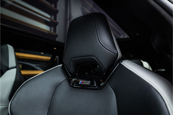 BMW 5 Serie Touring M5 - Panorama | B&W | Carbonpakket