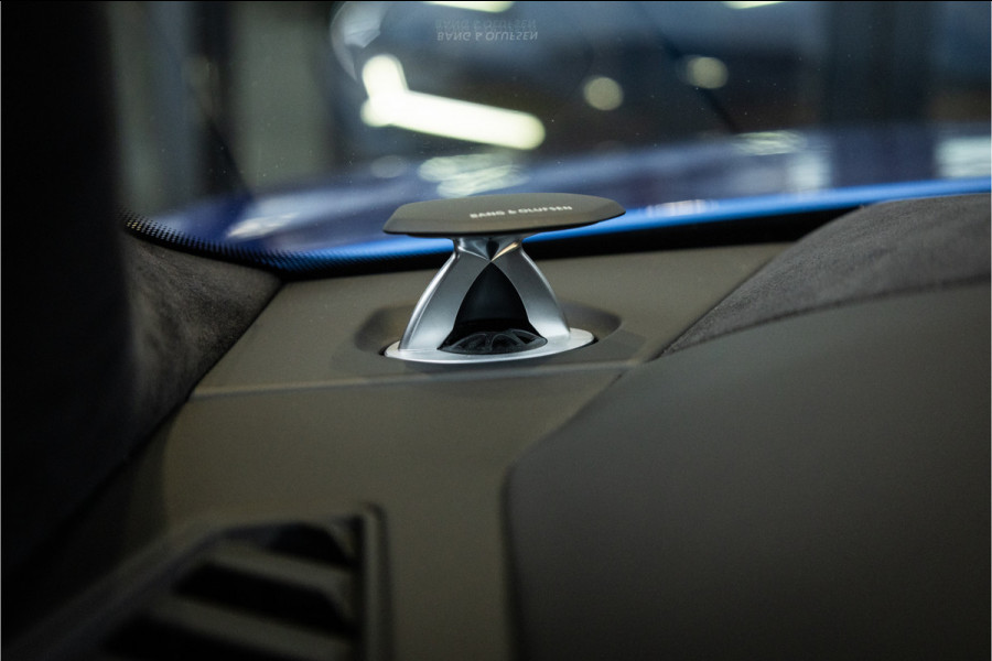 Lamborghini Urus 4.0 V8 S - Blu Nethuns | Origineel NL | Panorama | B&O Adv. | Luchtvering | Elek. trekhaak