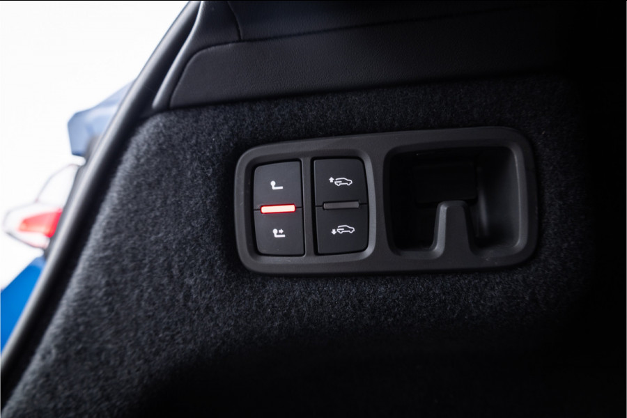 Lamborghini Urus 4.0 V8 S - Blu Nethuns | Origineel NL | Panorama | B&O Adv. | Luchtvering | Elek. trekhaak