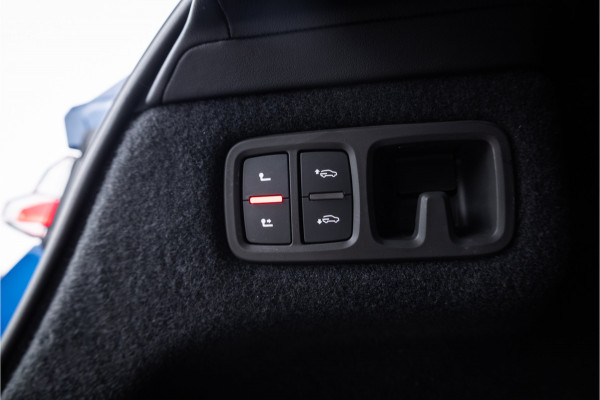 Lamborghini Urus 4.0 V8 S - Blu Nethuns | Origineel NL | Panorama | B&O Adv. | Luchtvering | Elek. trekhaak