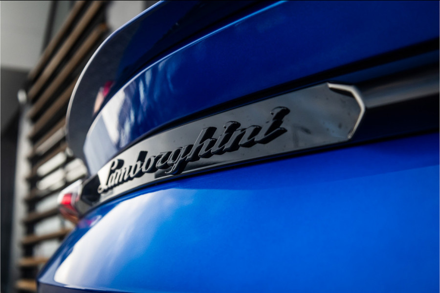 Lamborghini Urus 4.0 V8 S - Blu Nethuns | Origineel NL | Panorama | B&O Adv. | Luchtvering | Elek. trekhaak