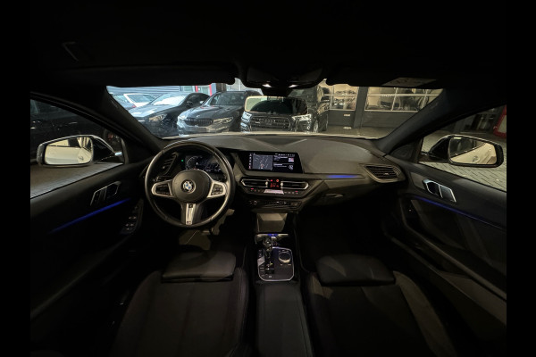 BMW 1-serie 118i High Executive M Sport Sfeer|CarPlay|NAP