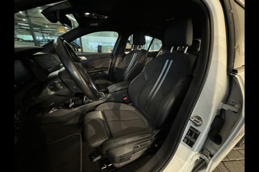 BMW 1-serie 118i High Executive M Sport Sfeer|CarPlay|NAP
