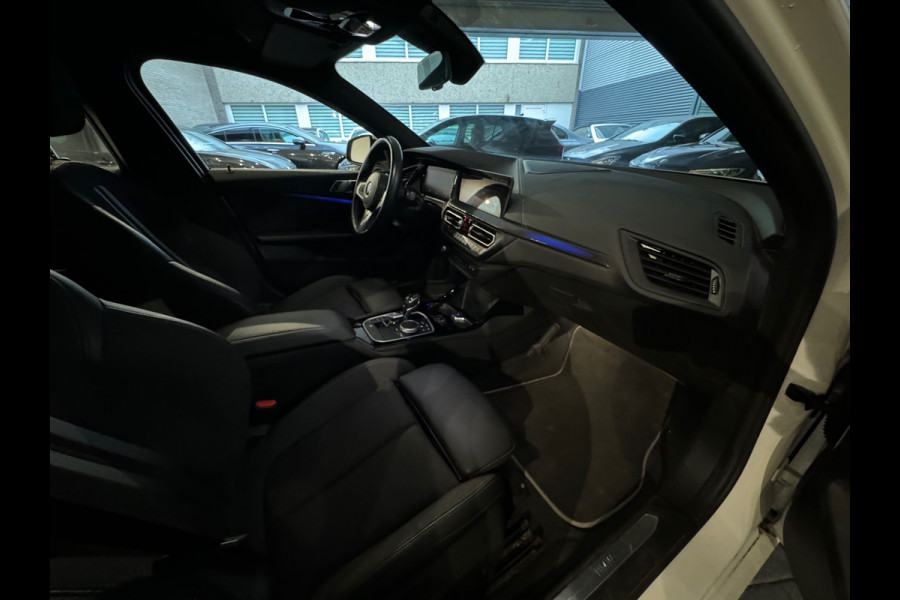 BMW 1-serie 118i High Executive M Sport Sfeer|CarPlay|NAP