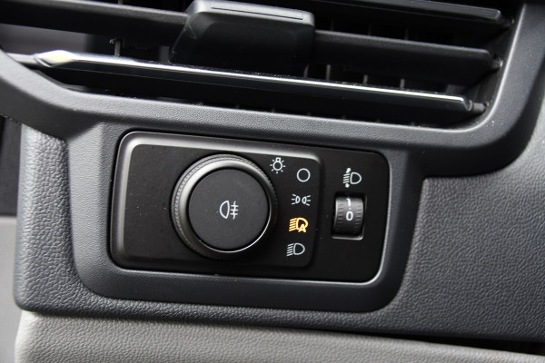 Ford Transit Custom 300 2.0 TDCI L1H1 Limited PB Edition Virtual, Camera, Cruise, Carplay, Stoelverwarming, LED, 136pk, Voorruit verwarming, Multimedia, Sensoren, Uniek!