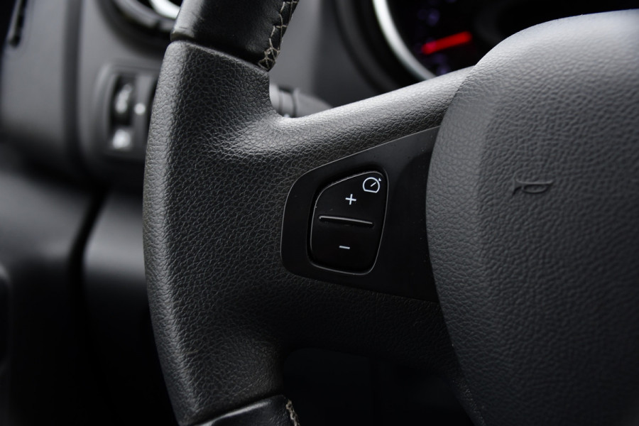 Renault Trafic 2.0 dCi 145 T29 L2H1 Luxe Cruise, Carplay, LED, 145pk, Automaat, Multimedia, Sensoren, Trekhaak, NAVI, Uniek!