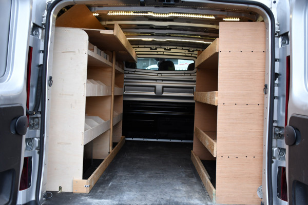 Renault Trafic 2.0 dCi 145 T29 L2H1 Luxe Cruise, Carplay, LED, 145pk, Automaat, Multimedia, Sensoren, Trekhaak, NAVI, Uniek!