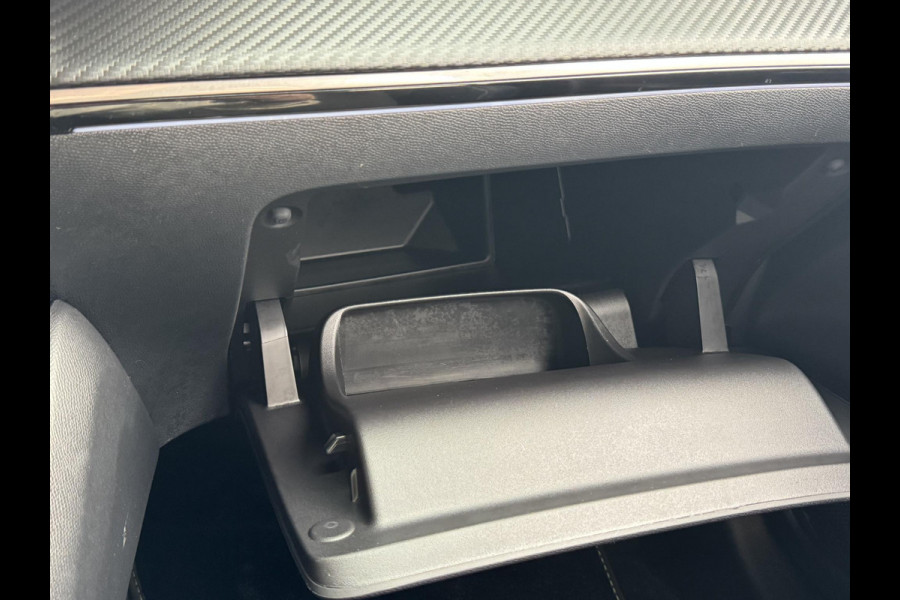 Peugeot 208 1.2 Hybrid 145 e-DCS6 GT | 360 camera | Adaptive cruise | Prijs is rijklaar