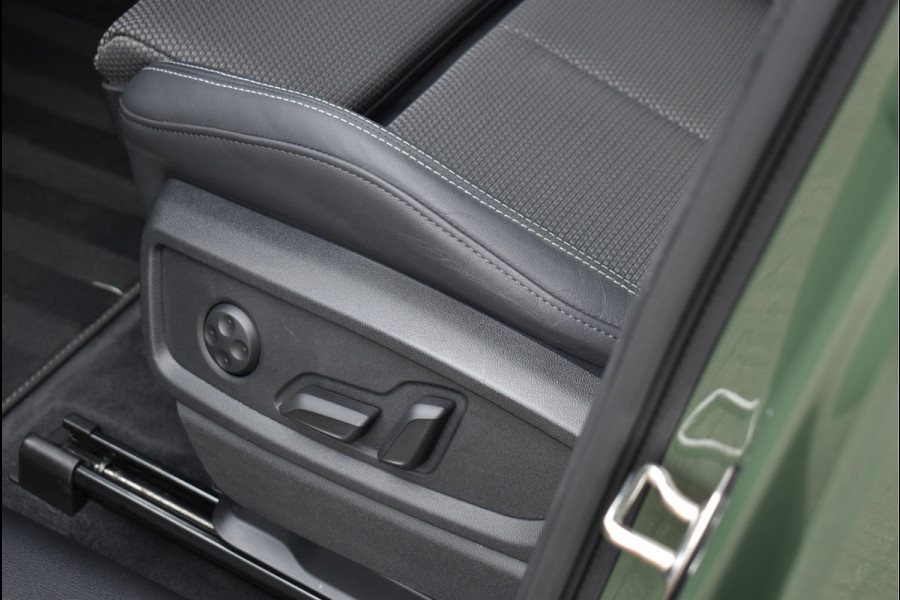 Audi Q5 50 TFSI e S-Line 299 Pk Black Optik Matrix Leder Navi Carbon 20 Inch Trekhaak