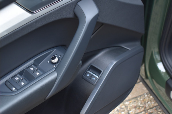 Audi Q5 50 TFSI e S-Line 299 Pk Black Optik Matrix Leder Navi Carbon 20 Inch Trekhaak