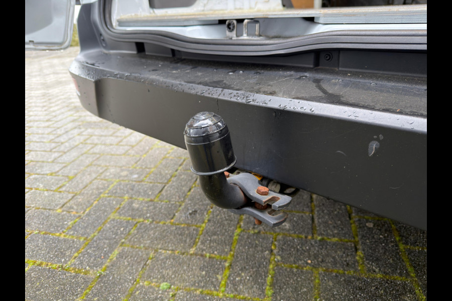 Ford Transit Connect 1.5 EcoBlue | 3-Zitter | Airco | Camera | Trekhaak | Cruise control | NAP Logisch | Nieuwe APK | Dealer onderhouden | Euro 6