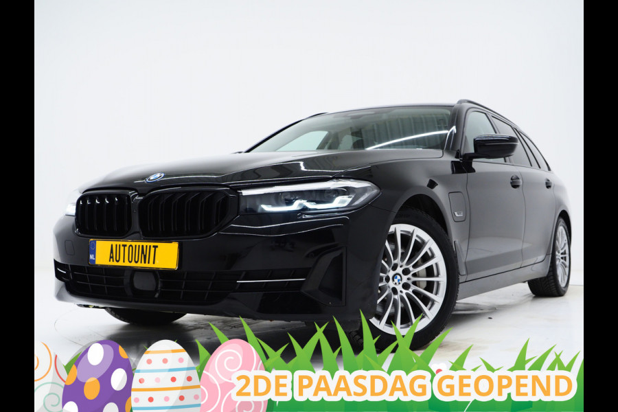 BMW 5 Serie Touring 530e | Leder | Trekhaak | Camera | Adaptive Cruise | Dodehoek | Stoelverwarming | Carplay