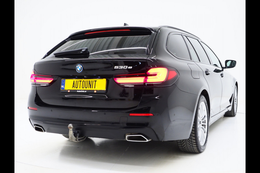 BMW 5 Serie Touring 530e | Leder | Trekhaak | Camera | Adaptive Cruise | Dodehoek | Stoelverwarming | Carplay