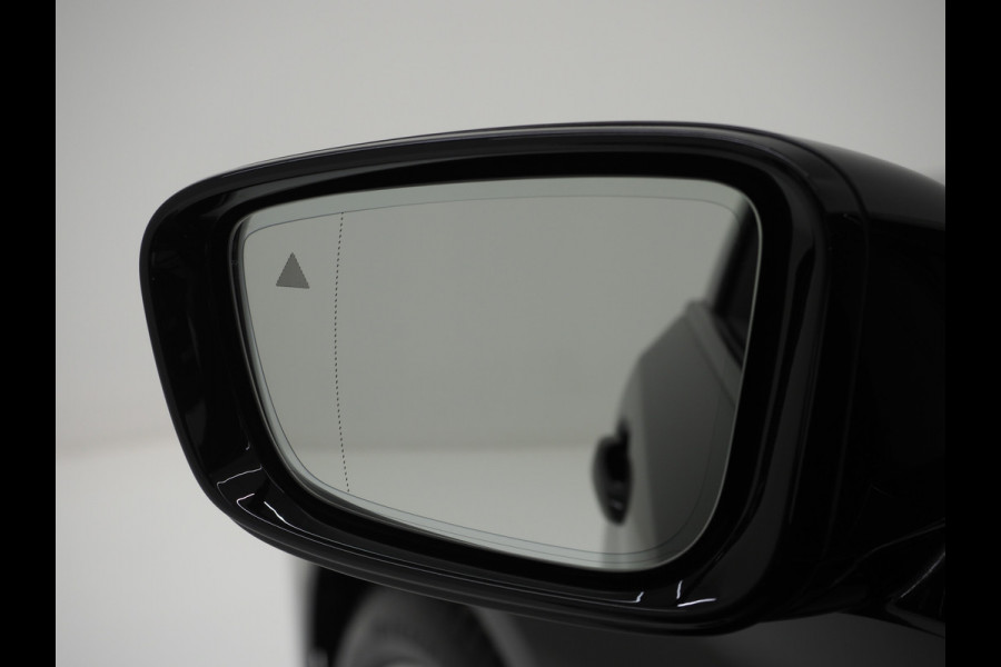 BMW 5 Serie Touring 530e | Leder | Trekhaak | Camera | Adaptive Cruise | Dodehoek | Stoelverwarming | Carplay