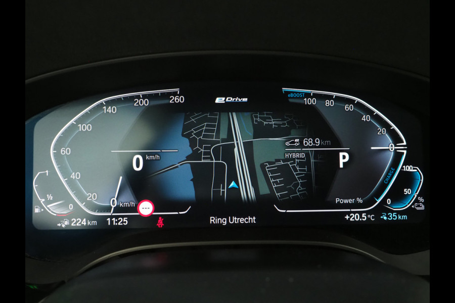 BMW 5 Serie Touring 530e | Leder | Trekhaak | Camera | Adaptive Cruise | Dodehoek | Stoelverwarming | Carplay