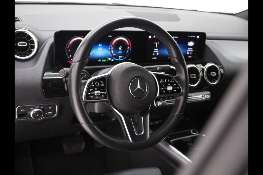 Mercedes-Benz GLA 250 e | Leder | Trekhaak | Camera | Adaptive Cruise | Memory | Keyless | Carplay