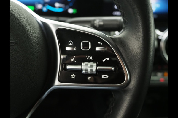 Mercedes-Benz GLA 250 e | Leder | Trekhaak | Camera | Adaptive Cruise | Memory | Keyless | Carplay