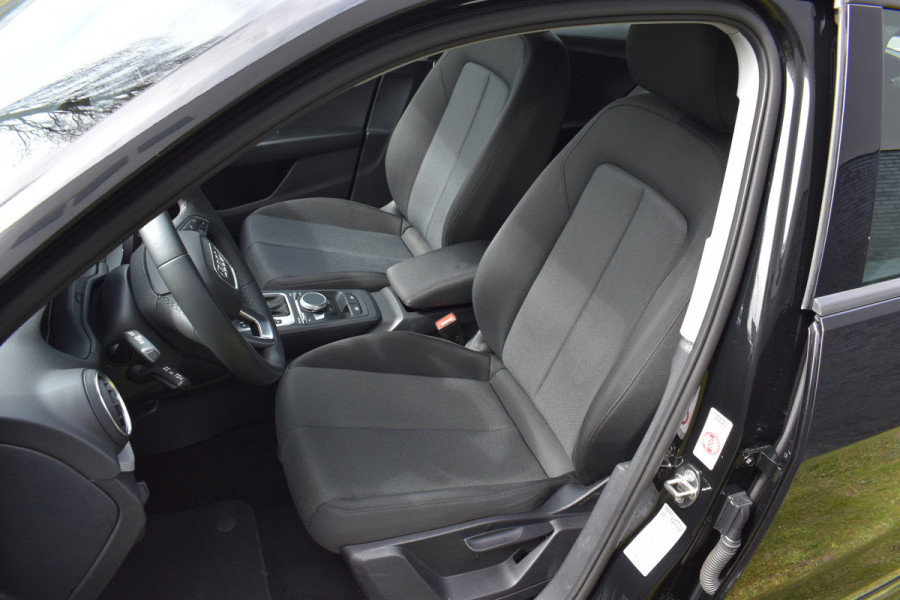 Audi Q2 35 TFSI S Edition Automaat Navi digi-cockpit el-achterklep