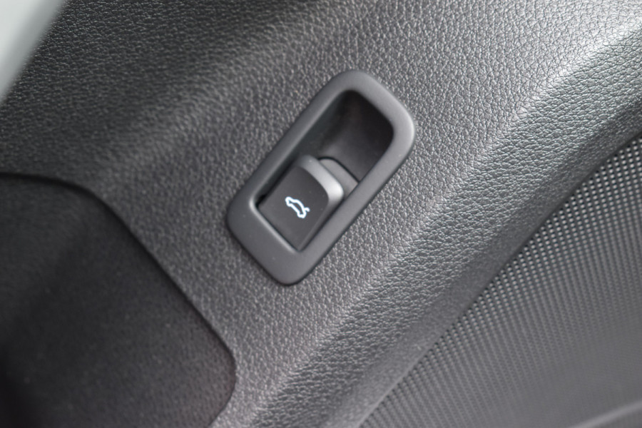 Audi Q2 35 TFSI S Edition Automaat Navi digi-cockpit el-achterklep