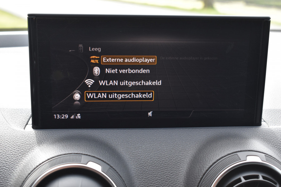 Audi Q2 35 TFSI S Edition Automaat Navi digi-cockpit el-achterklep