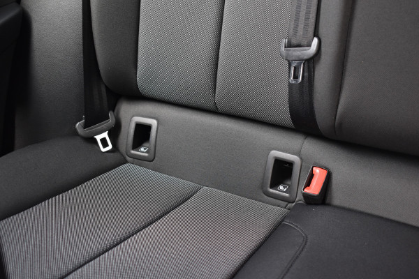 Audi Q2 35 TFSI S Edition Automaat Navi digi-cockpit el-achterklep