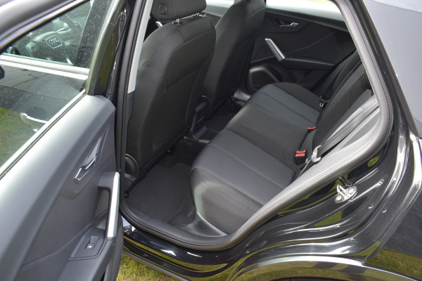 Audi Q2 35 TFSI S Edition Automaat Navi digi-cockpit el-achterklep