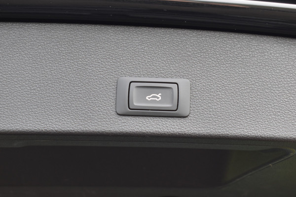 Audi Q2 35 TFSI S Edition Automaat Navi digi-cockpit el-achterklep