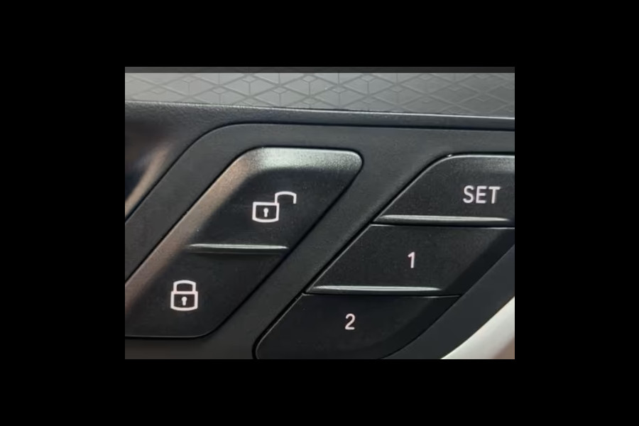 BMW X3 xDrive30e M-SPORT ** LED, LEDER, M-SPORTST, PANO, MEMORY, VERW.STUUR, 21-inch LMV ** 1e EIG - UNFALLFREI ** ** INFORMEER OOK NAAR ONZE AANTREKKELIJKE FINANCIAL-LEASE TARIEVEN **