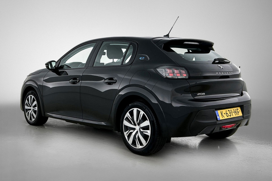 Peugeot e-208 EV Active 50 kWh (NAVIGATIE, PARKEERSENSOREN, CARPLAY, 1e EIGENAAR, GOED ONDERHOUDEN)