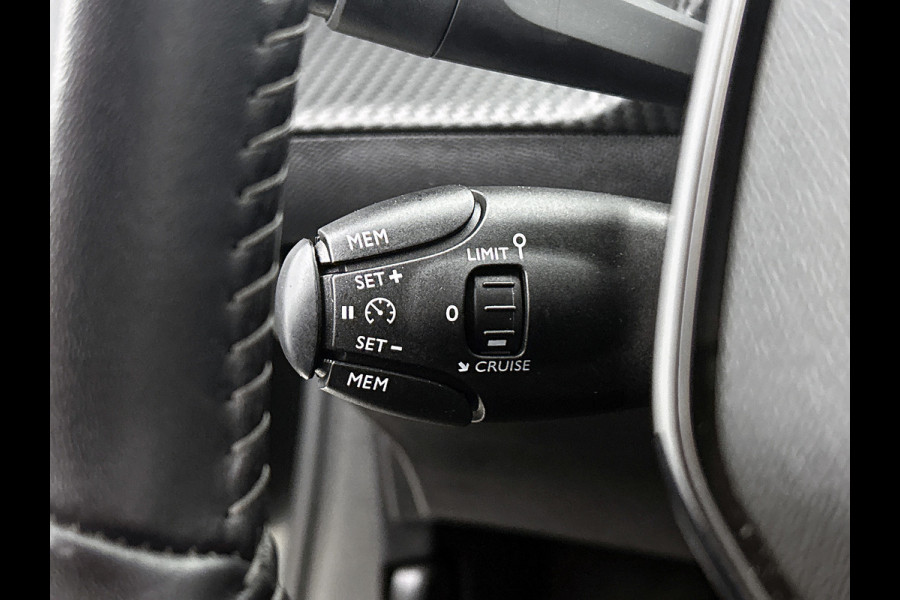 Peugeot e-208 EV Active 50 kWh (NAVIGATIE, PARKEERSENSOREN, CARPLAY, 1e EIGENAAR, GOED ONDERHOUDEN)