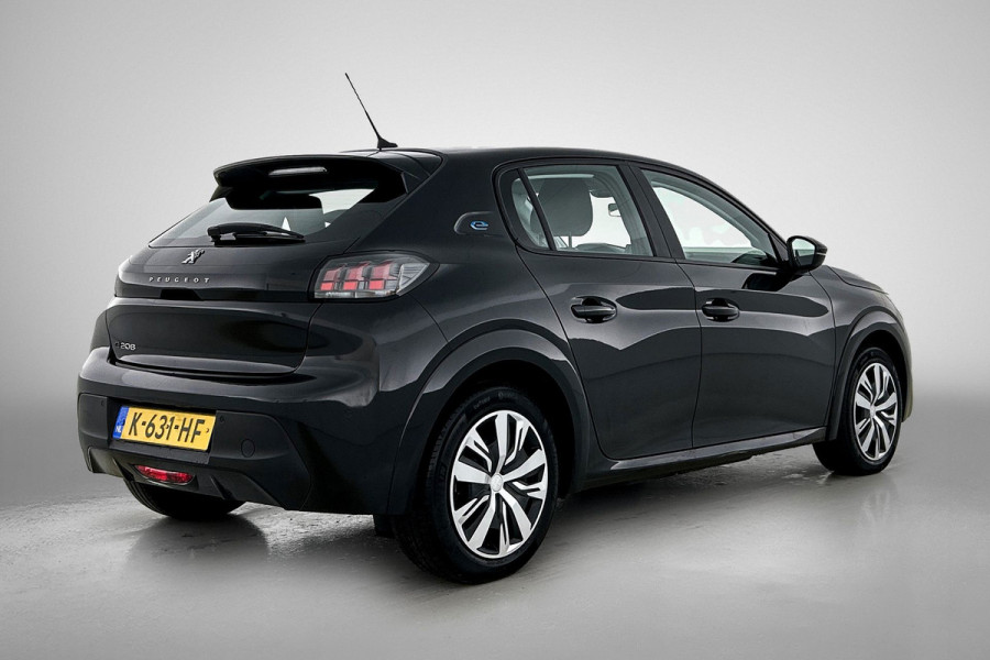 Peugeot e-208 EV Active 50 kWh (NAVIGATIE, PARKEERSENSOREN, CARPLAY, 1e EIGENAAR, GOED ONDERHOUDEN)