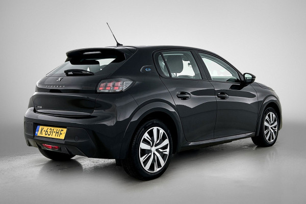 Peugeot e-208 EV Active 50 kWh (NAVIGATIE, PARKEERSENSOREN, CARPLAY, 1e EIGENAAR, GOED ONDERHOUDEN)