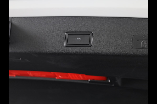 Volkswagen Golf variant R-Line Edition 1.5 eTSI 85 kW/116 pk Variant DSG | Private lease vanaf € 739,- pm |Matrix koplampen | 18 "LM velgen | Assistentie pakket |