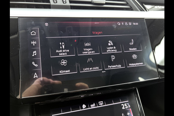 Audi e-tron E-tron 50 quattro Launch edition plus 71 kWh (PANORAMADAK, Soh 97%, MEMORY SEATS, STOELVERWARMING, CARPLAY)