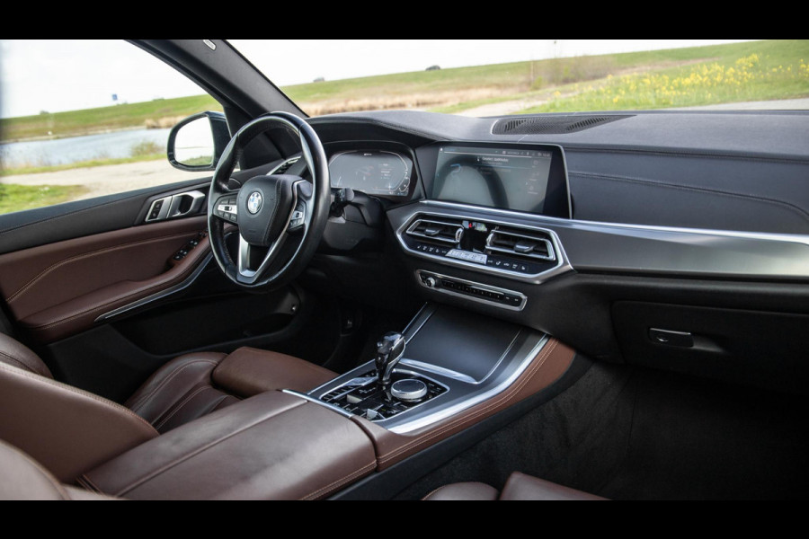 BMW X5 xDrive45e Executive 360 CAMERA / BRUIN LEER / LED / KEYLESS / STOELVERWARMING / LEER