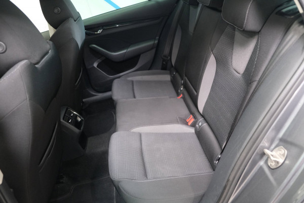 Škoda Octavia Combi 1.0 e-TSI Ambition - N.A.P. Airco, Cruise, Navi, PDC, Trekhaak.