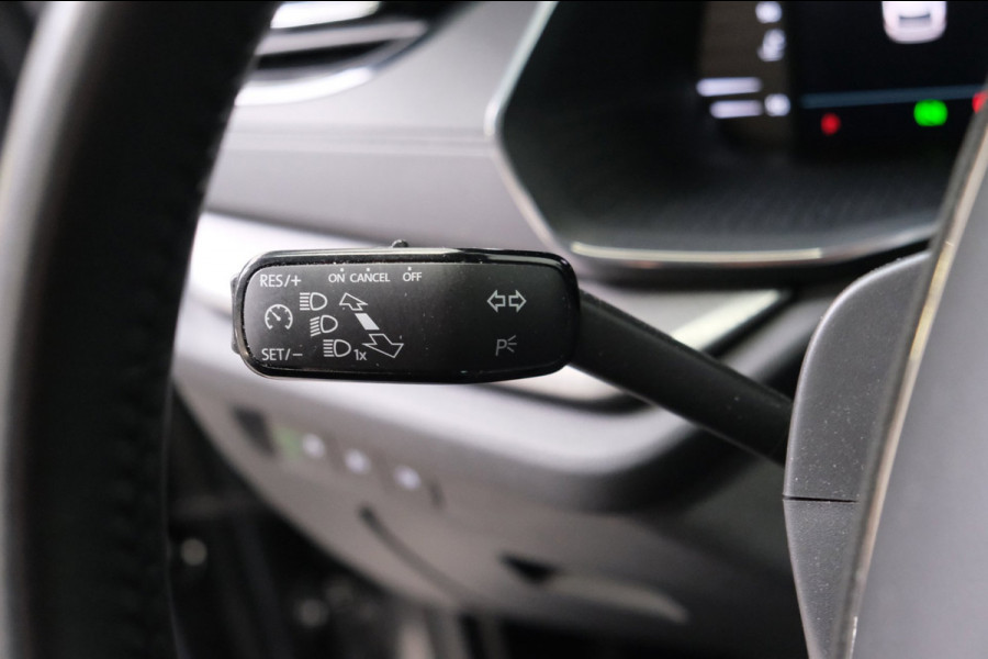 Škoda Octavia Combi 1.0 e-TSI Ambition - N.A.P. Airco, Cruise, Navi, PDC, Trekhaak.