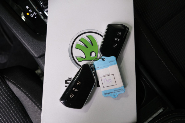 Škoda Octavia Combi 1.0 e-TSI Ambition - N.A.P. Airco, Cruise, Navi, PDC, Trekhaak.