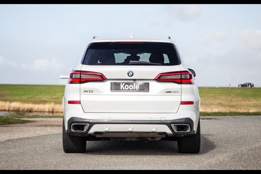 BMW X5 xDrive45e High Executive M PAKKET / BRUIN LEER / DIAMAND POOK / STOEL VERWARMING / CAMERA