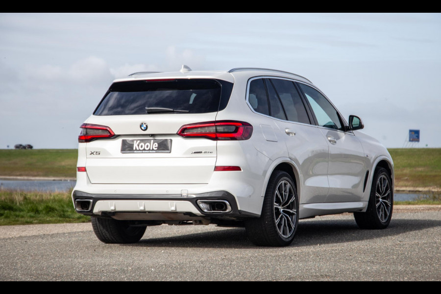 BMW X5 xDrive45e High Executive M PAKKET / BRUIN LEER / DIAMAND POOK / STOEL VERWARMING / CAMERA