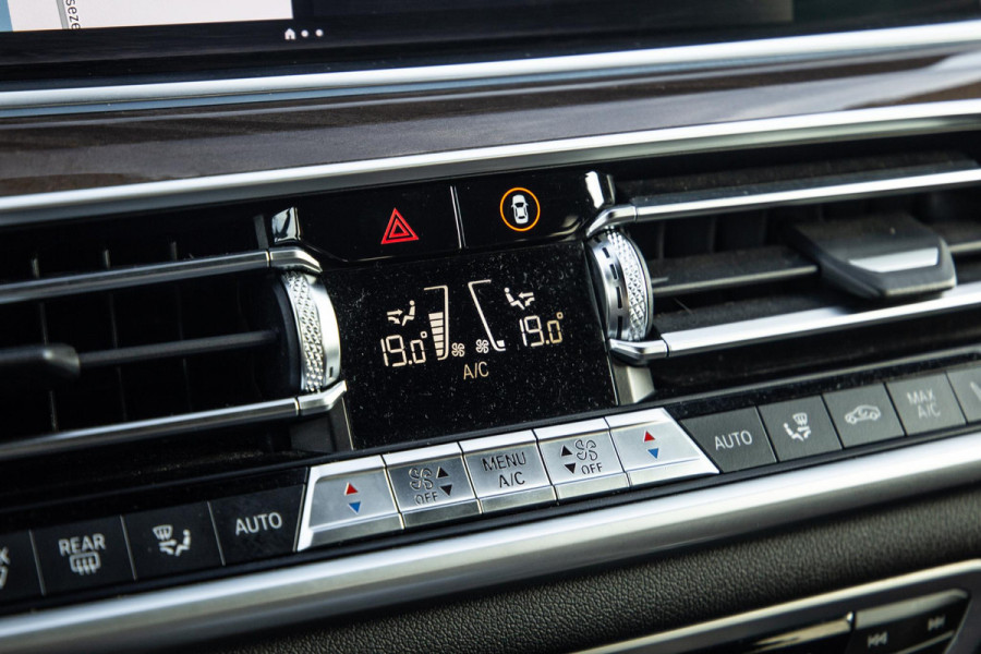 BMW X5 xDrive45e High Executive M PAKKET / BRUIN LEER / DIAMAND POOK / STOEL VERWARMING / CAMERA