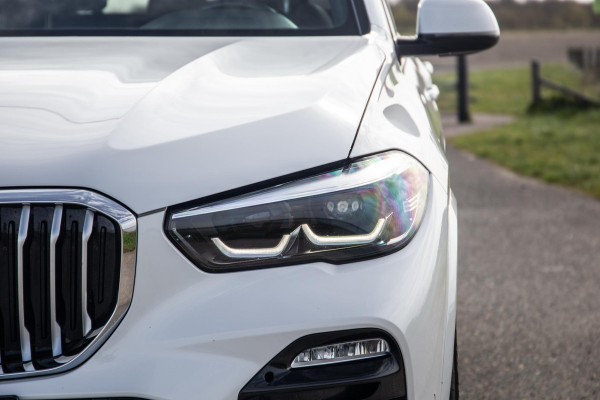 BMW X5 xDrive45e High Executive M PAKKET / BRUIN LEER / DIAMAND POOK / STOEL VERWARMING / CAMERA