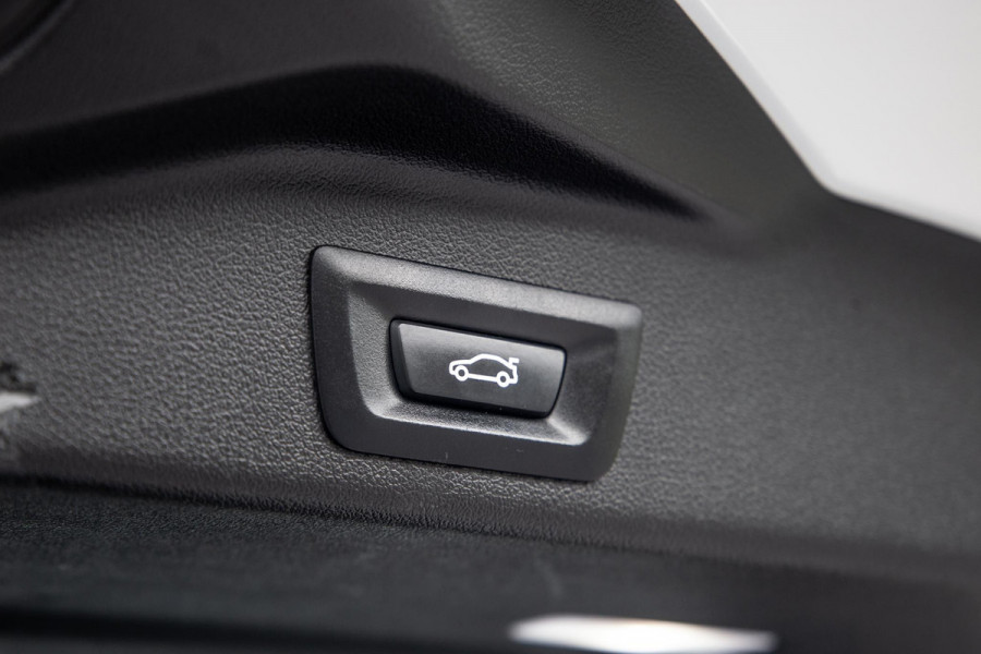 BMW X5 xDrive45e High Executive M PAKKET / BRUIN LEER / DIAMAND POOK / STOEL VERWARMING / CAMERA