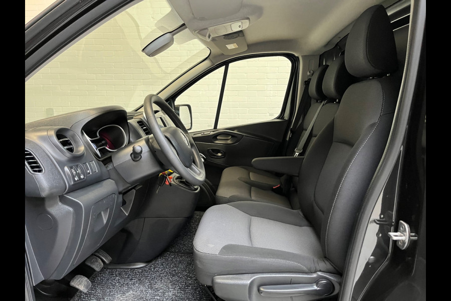 Renault Trafic Met Laadklep! 2.0 dCi 120 T29 L2H1 Comfort 3Persoons, Airco Navigatie Cruisecontrol NEDERLANDSE BUS! RIJKLAARPRIJS!