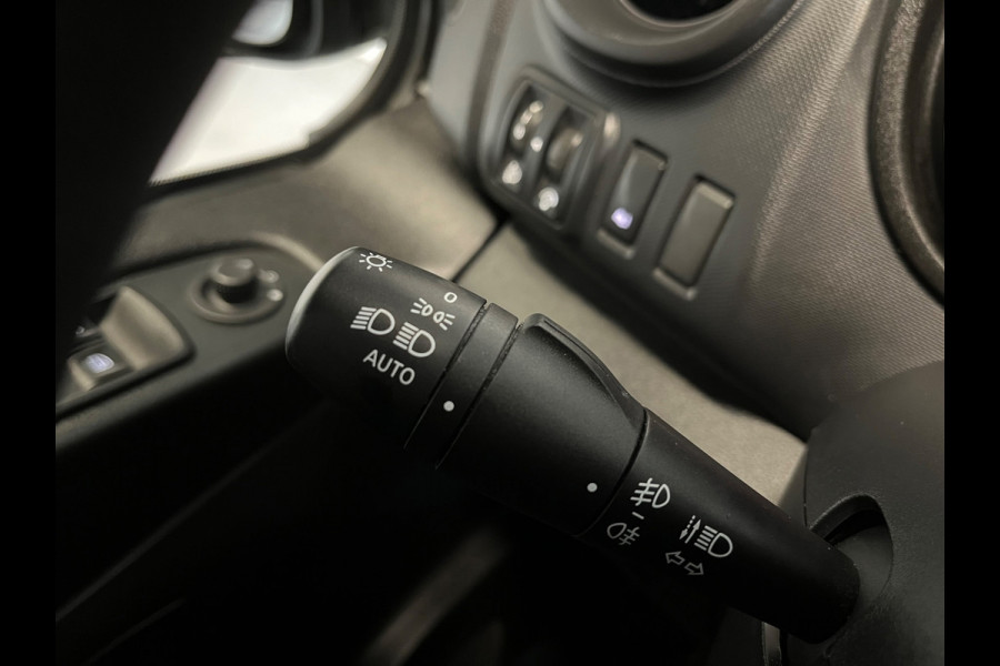 Renault Trafic Met Laadklep! 2.0 dCi 120 T29 L2H1 Comfort 3Persoons, Airco Navigatie Cruisecontrol NEDERLANDSE BUS! RIJKLAARPRIJS!