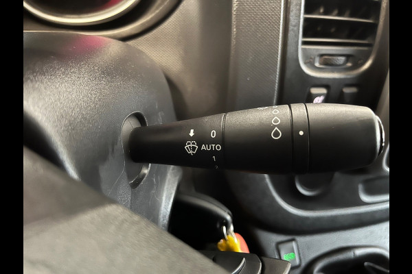 Renault Trafic Met Laadklep! 2.0 dCi 120 T29 L2H1 Comfort 3Persoons, Airco Navigatie Cruisecontrol NEDERLANDSE BUS! RIJKLAARPRIJS!
