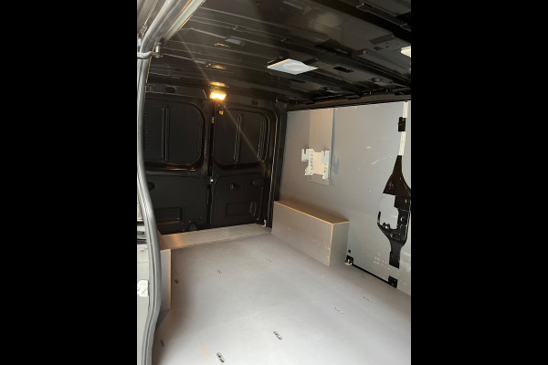 Renault Trafic Met Laadklep! 2.0 dCi 120 T29 L2H1 Comfort 3Persoons, Airco Navigatie Cruisecontrol NEDERLANDSE BUS! RIJKLAARPRIJS!