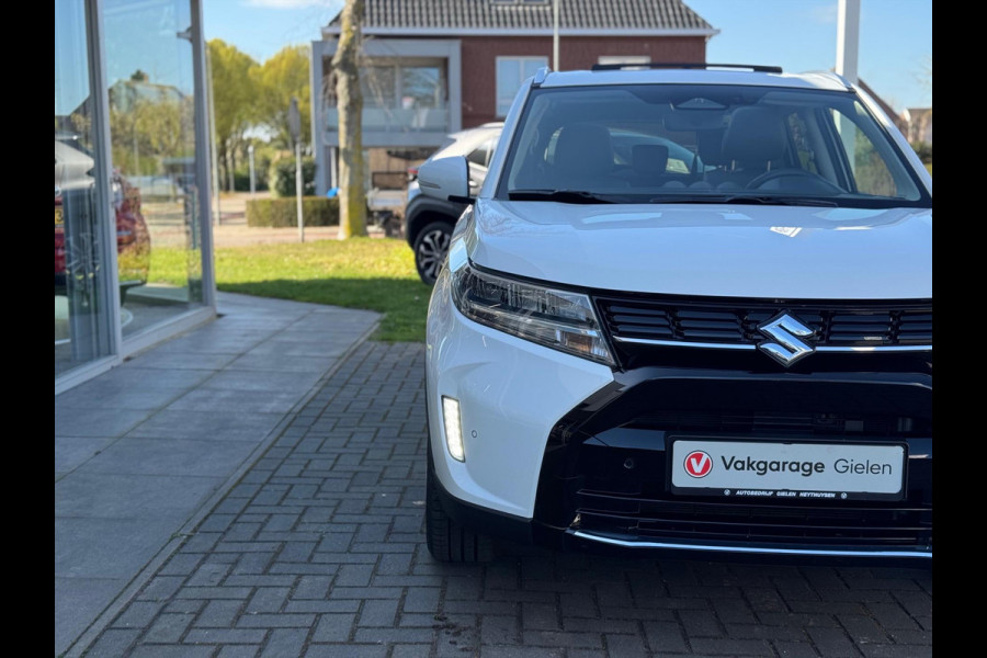 Suzuki Vitara 1.5 Hybrid Automaat Style | Panoramadak, Parkeersensoren, Stoelverwarming, Keyless, Parkeercamera