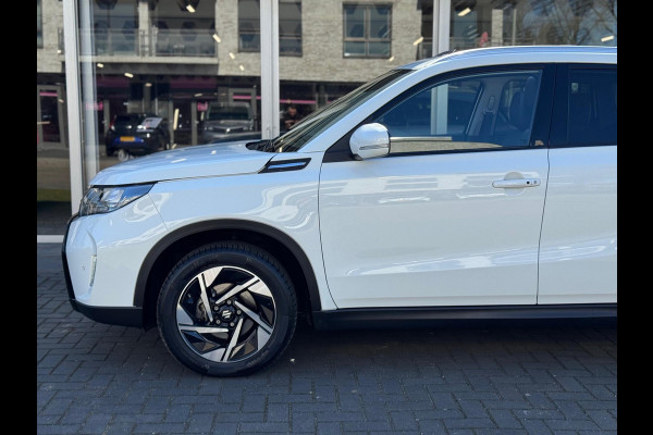 Suzuki Vitara 1.5 Hybrid Automaat Style | Panoramadak, Parkeersensoren, Stoelverwarming, Keyless, Parkeercamera