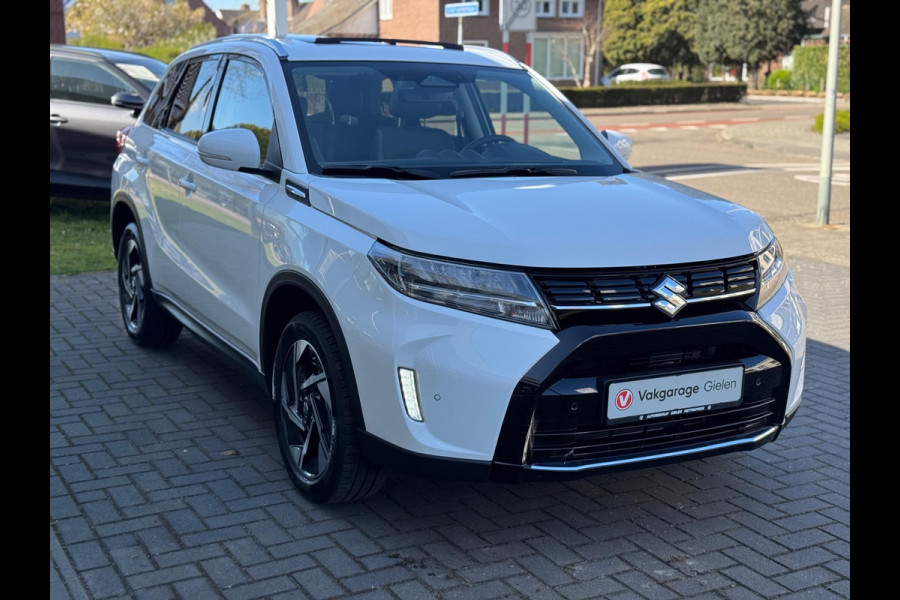 Suzuki Vitara 1.5 Hybrid Automaat Style | Panoramadak, Parkeersensoren, Stoelverwarming, Keyless, Parkeercamera